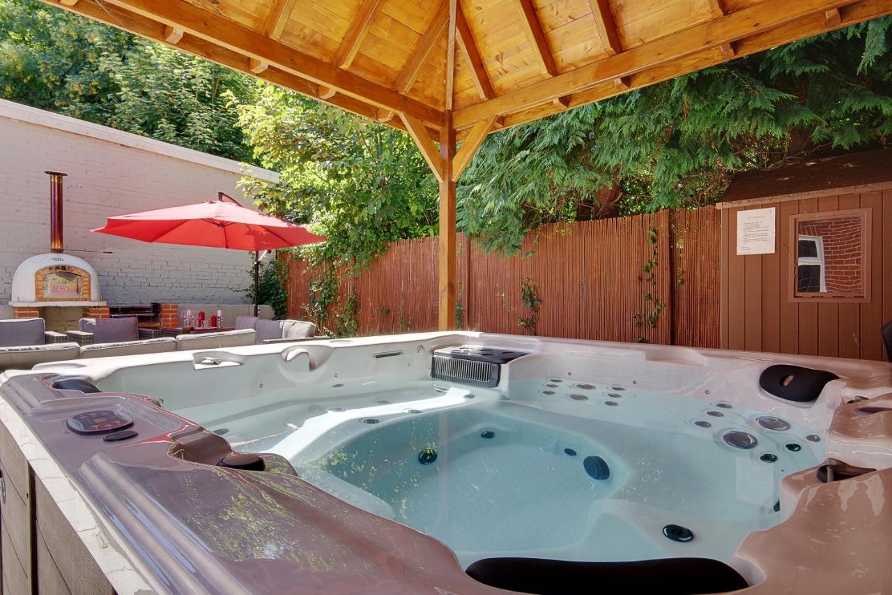 Cragside Villa With Hot Tub Bournemouth Exterior photo
